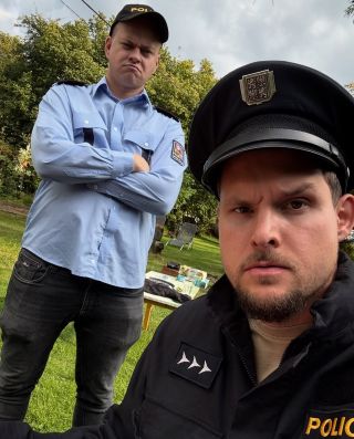 Jejich revírem je online svět, jejich tempo je naboostěné, jejich protivníci jsou dealeři nefunkčních plechovek, cheateři...